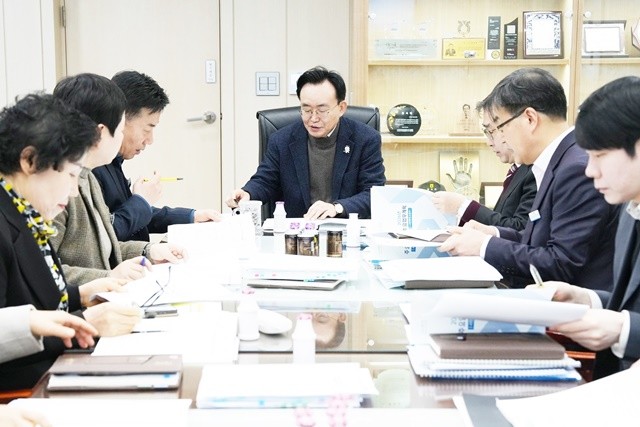 나주시가 27일과 29일 시청 소회의실에서 ‘2026년 주요업무계획 보고회’를 개최했다