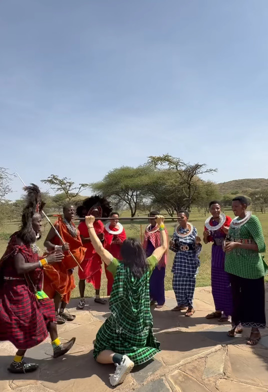 아프리카 주민들과 함께 춤추는 노홍철 / 노홍철 인스타그램