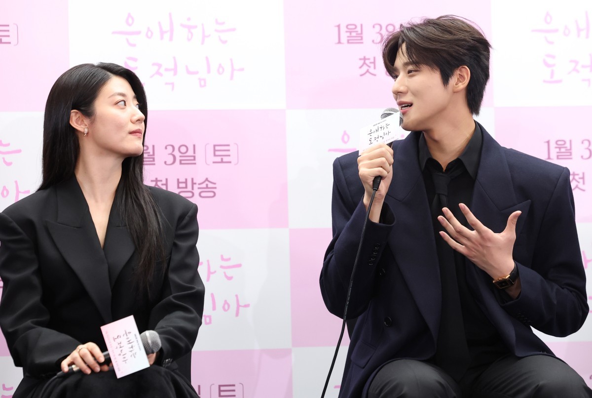 지난해 12월 진행된 제작발표회 참석한 남지현, 문상민 / 뉴스1