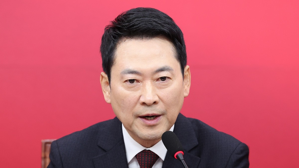 장동혁 국민의힘 대표가 2일 오전 서울 여의도 국회에서 열린 최고위원회의에서 발언하고 있다. / 뉴스1