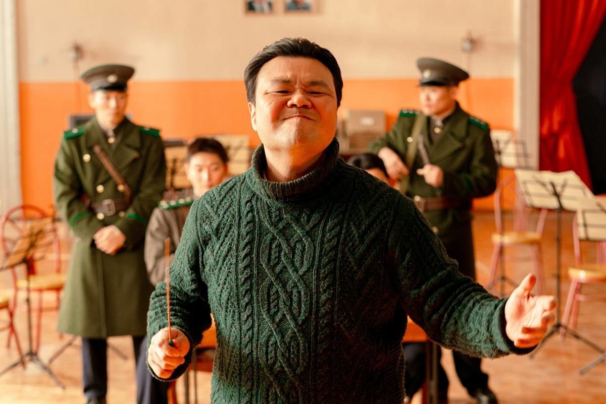 대이변 쓰고 있는 한국 영 / CJ CGV