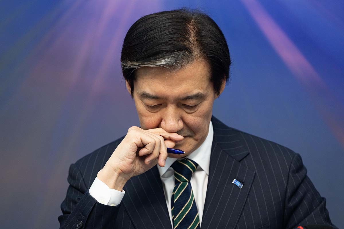 조국 조국혁신당 대표가 2일 서울 여의도 국회에서 열린 최고위원회의에서 생각에 잠겨 있다. / 뉴스1