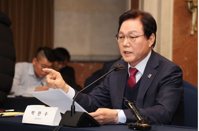 박완수 경남도지사와 행정통합을 추진 중인 시·도지사*는 이날 서울 켄싱턴호텔 여의도에서 연석회의를 열고, 통합자치단체의 실질 권한 확보 방안과 관련 제도 개선 과제를 논의했다. / 사진제공=경남도