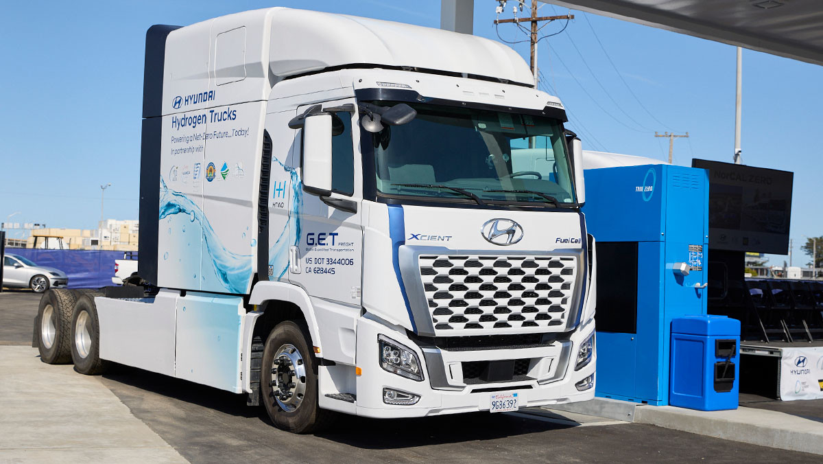 북미에서 운행 중인 엑시언트 수소트럭. / 현대자동차