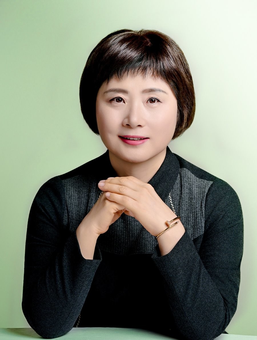 영진전문대학교 파크골프경영과를 졸업하는 윤경란 씨.  / 영진전문대 제공