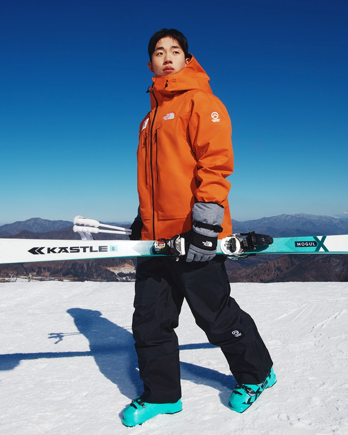 ‘휘슬러 GTX 스키 재킷 및 팬츠’를 착용한 대한민국 프리스타일 스키 국가대표 이윤승 선수     / 영원아웃도어 제공