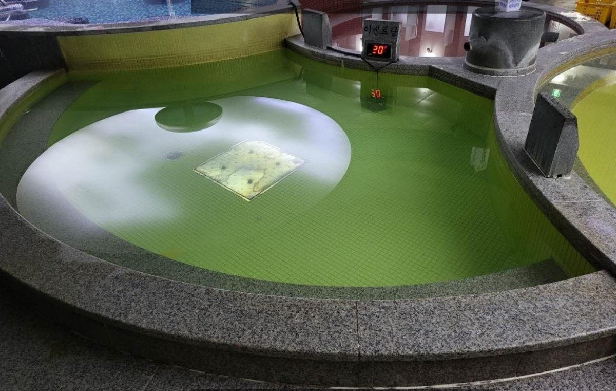 사우나 내부   / 홍삼 스파 참숯가마 사우나