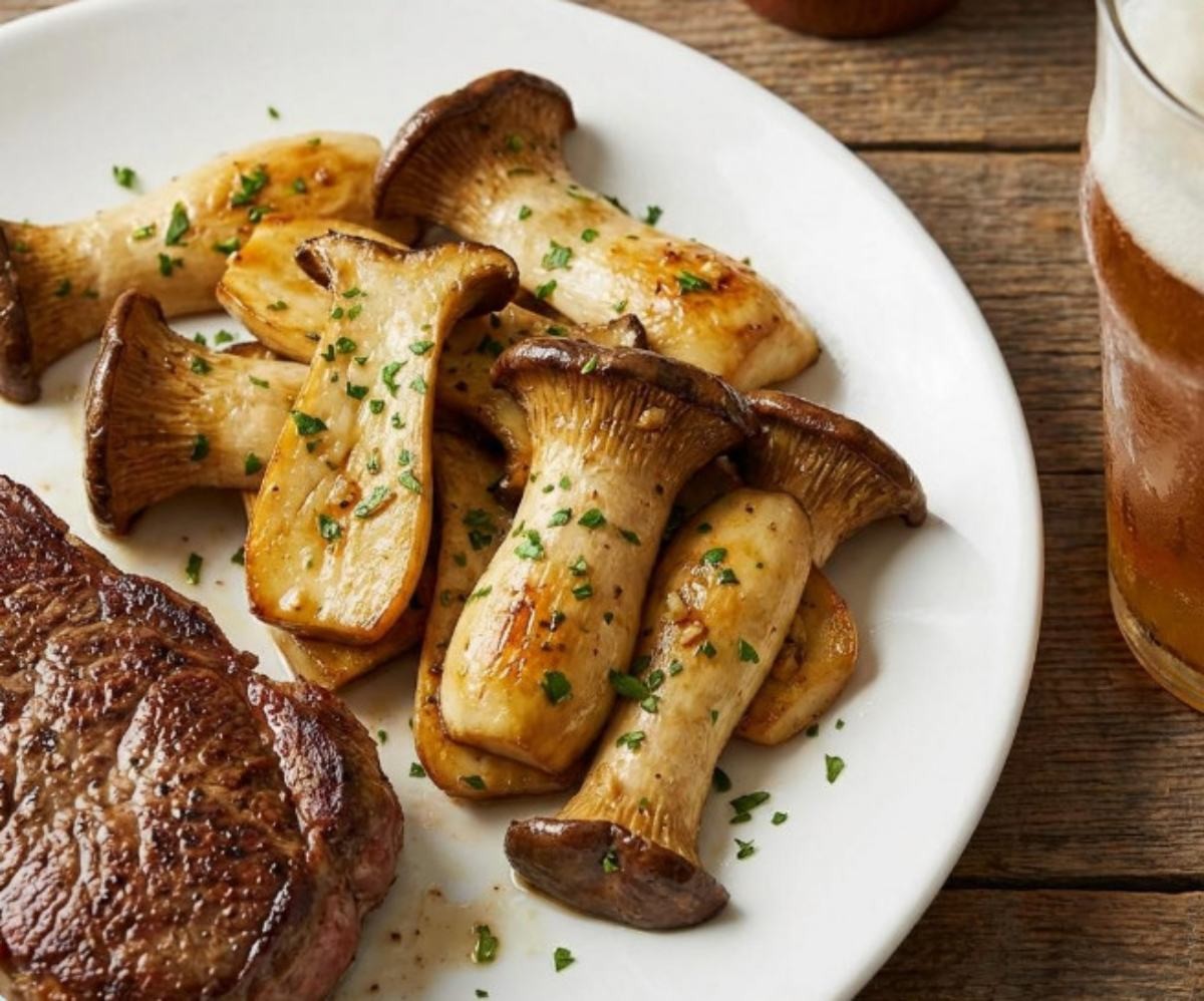 고기 요리와 잘 어울리는 버터 갈릭 새송이. 기사 내용 토대로 AI툴 활용해 제작한 자료사진.