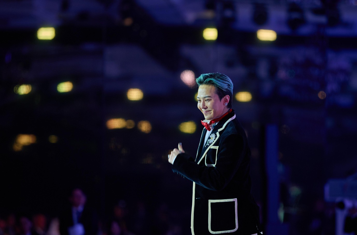 지난해 11월 31일 경북 경주시 라한셀렉트호텔에서 열린 APEC 정상회의 만찬에서 지드래곤이 공연을 펼치고 있다. / 대통령실 제공