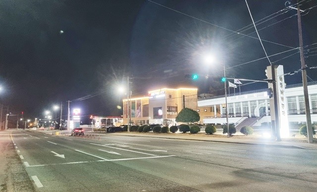 설 명절 대비 나주시 관내 조명시설 야간 점검 모습(나주배박물관 앞)