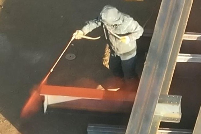 경상남도 특별사법경찰이 고농도 미세먼지 발생 시기에 맞춰 불법 배출사업장에 대한 기획수사에 나선다. / 사진제공=경남도