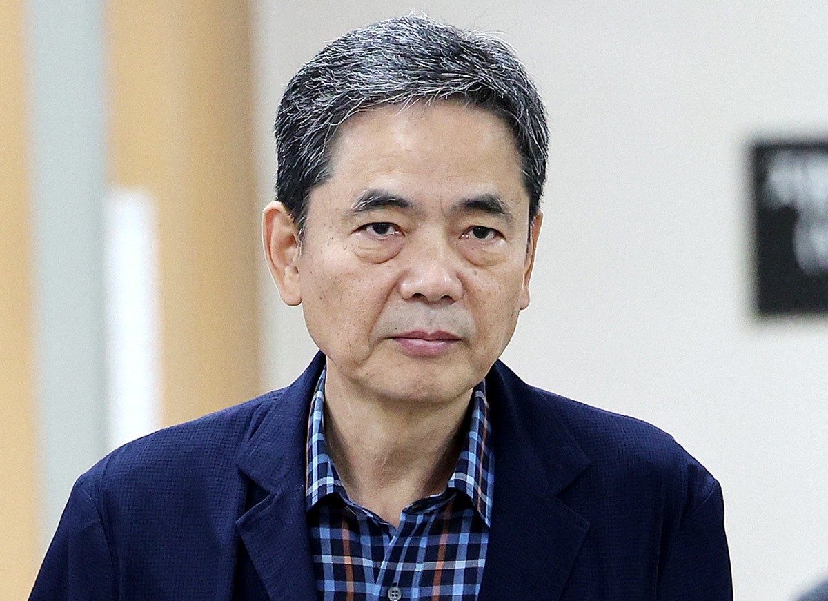 곽상도 전 국민의힘 의원 자료 사진. 곽상도 전 의원 부자의 1심 선고가 6일 이뤄진다. 2023년 10월 31일 추가 기소된 이후 약 2년 3개월 만이다. 곽 전 의원은 '대장동 50억 클럽' 관련 범죄 수익을 은닉한 혐의로 재판에 넘겨졌다.      / 뉴스1