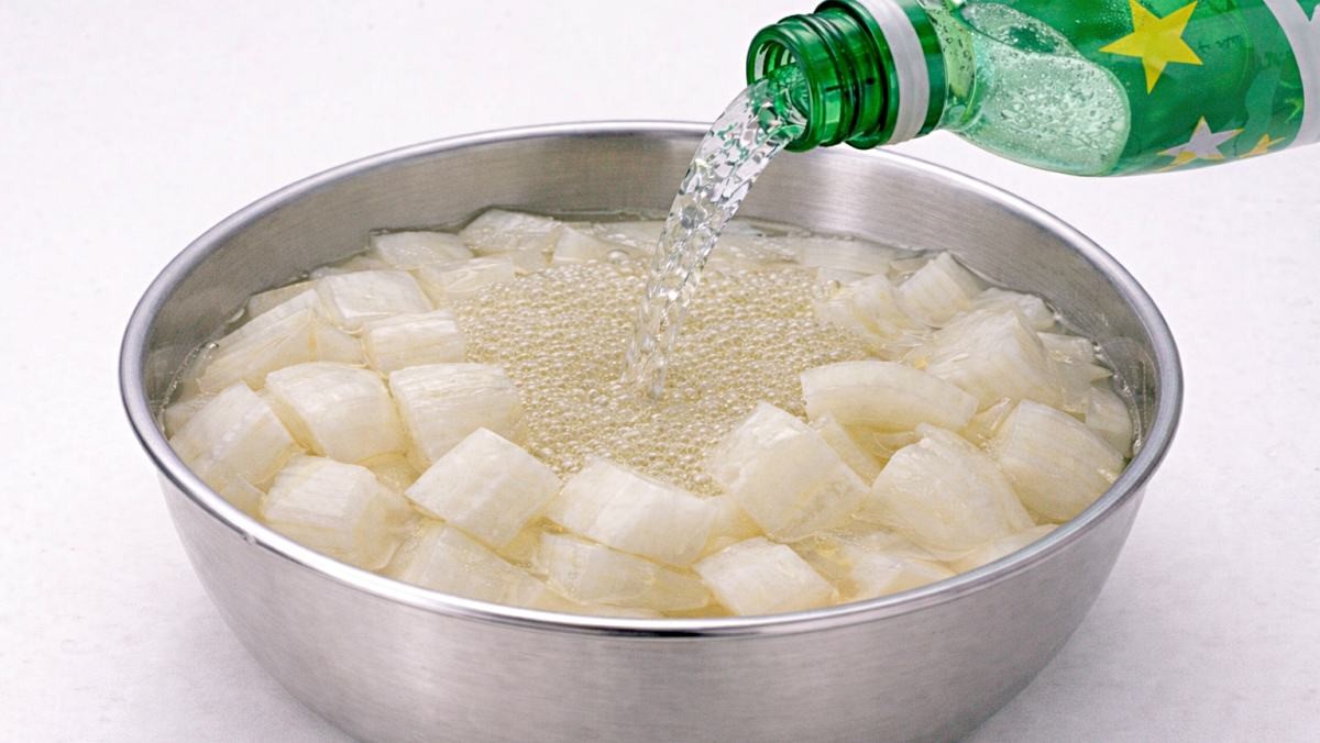 '양파에 사이다를?!' 기사 내용 토대로 AI툴 활용해 제작한 자료사진.