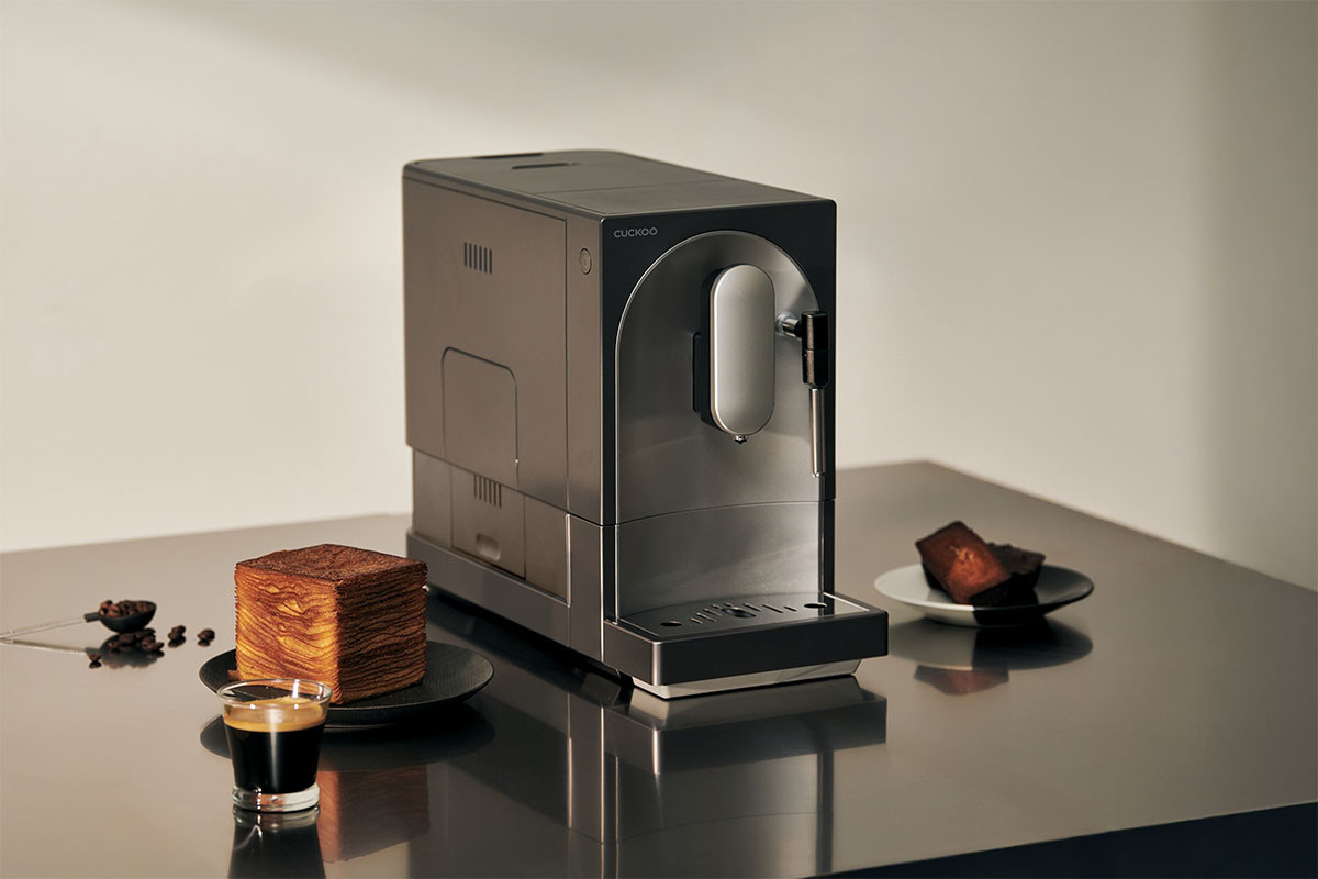 시장에서 존재감을 키워가고 있는 커피머신 더크레마. / 쿠쿠 제공