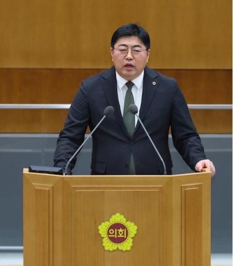 김진명 도의원이 5분자유발언을 통해 판교대장지구_교육_환경 개선 및 경기남부광역철도의 국가계획 반영을 강력히 촉구했다. / 경기도의회