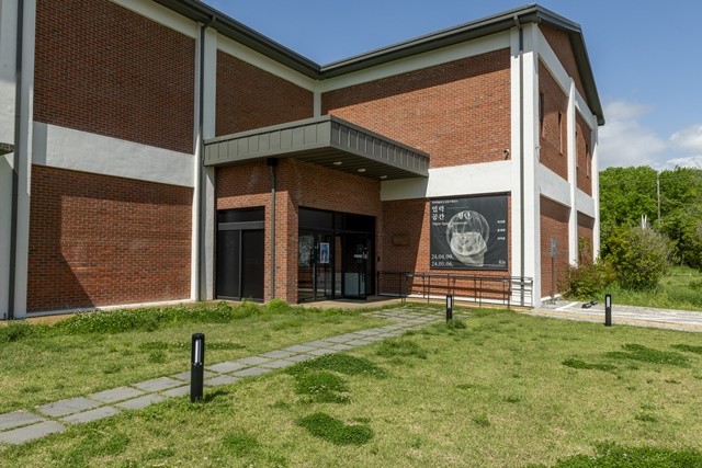 로컬100-담빛예술창고