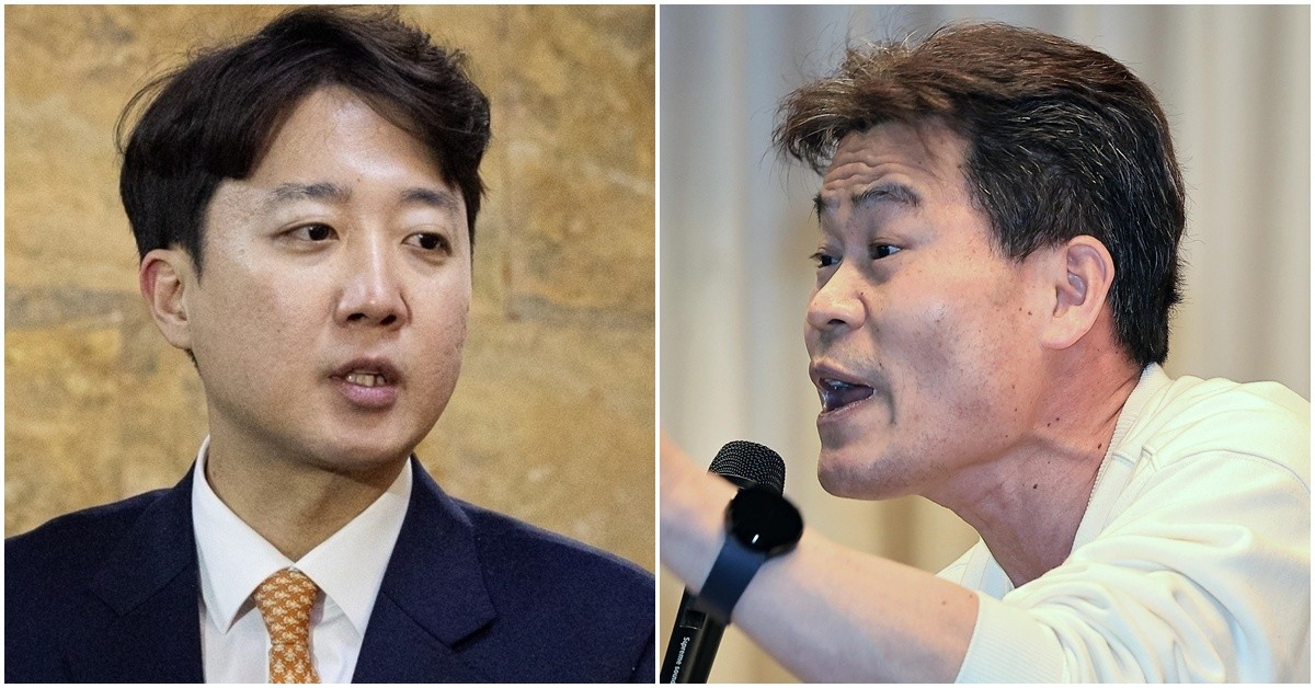 이준석 개혁신당 대표(왼쪽)와 강성 보수 유튜버 전한길 씨. / 뉴스1