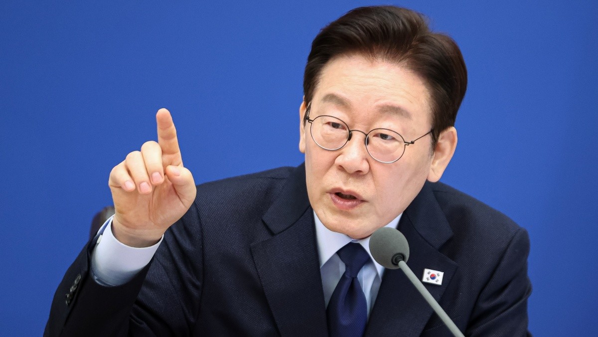 이재명 대통령이 10일 청와대에서 열린 국무회의에서 발언을 하고 있다. / 뉴스1