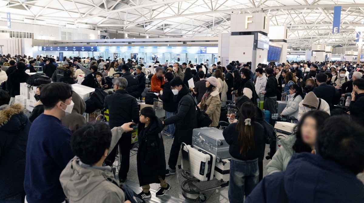 설 명절 인천국제공항 1터미널 출국장이 이용객들로 붐비고 있다. 기사의 이해를 돕기 위한 사진 / 뉴스1