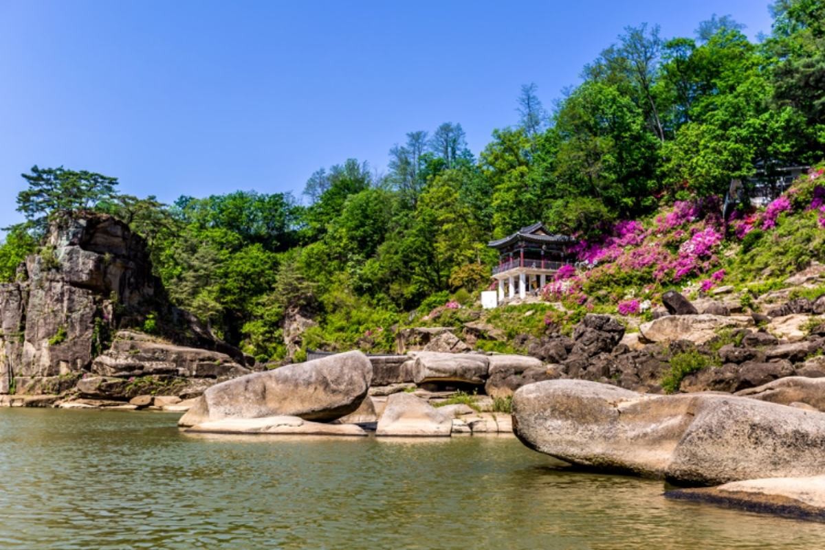 고석정 / 철원군 문화관광 홈페이지