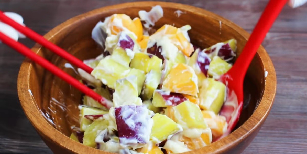 완성된 고구마 단감 샐러드 / 유튜브 '집밥 korean home cooking'