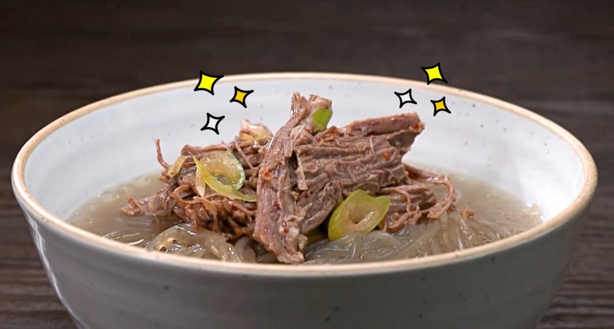 명절에 맛볼 수 있는 별미 '당면국' 완성. / MBN '알토란'