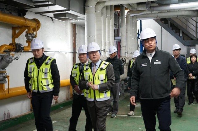 부산시설공단이 노사 공동 현장점검을 통해 지하도상가 근무환경 개선에 본격 나섰다. / 사진제공=부산시설공단