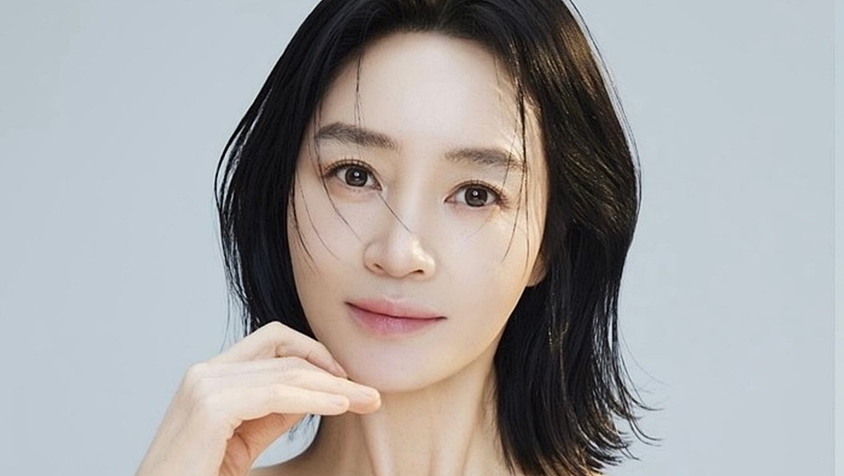 화보로 근황을 공개한 배우 김혜수 / 김혜수 인스타그램