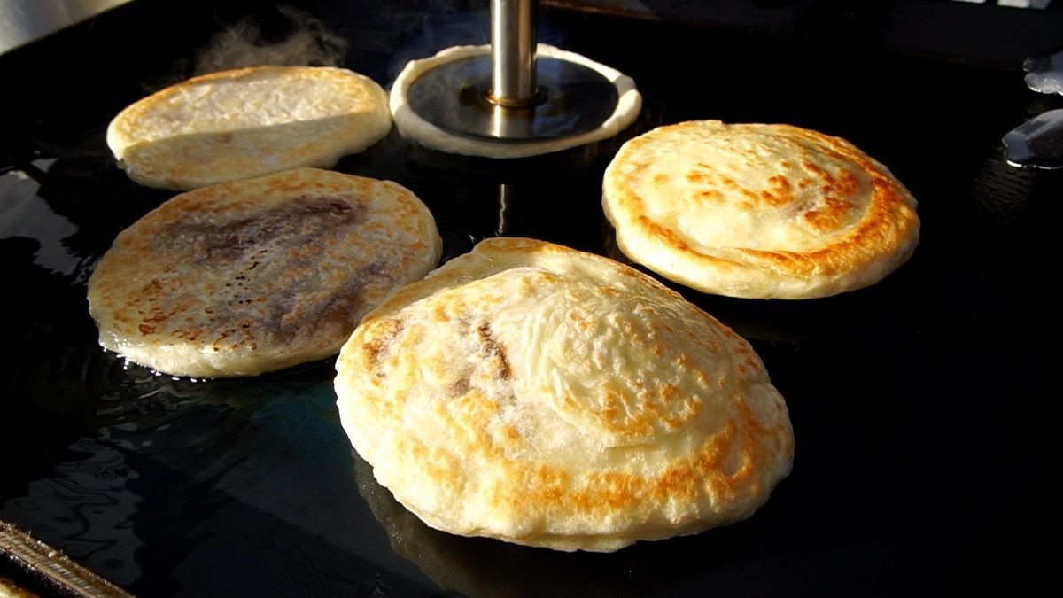 EBS1 '한국기행' 미리보기 페이지에서 제공하는 '호떡집 김회장, 희자' 편 자료 사진. / EBS1 제공