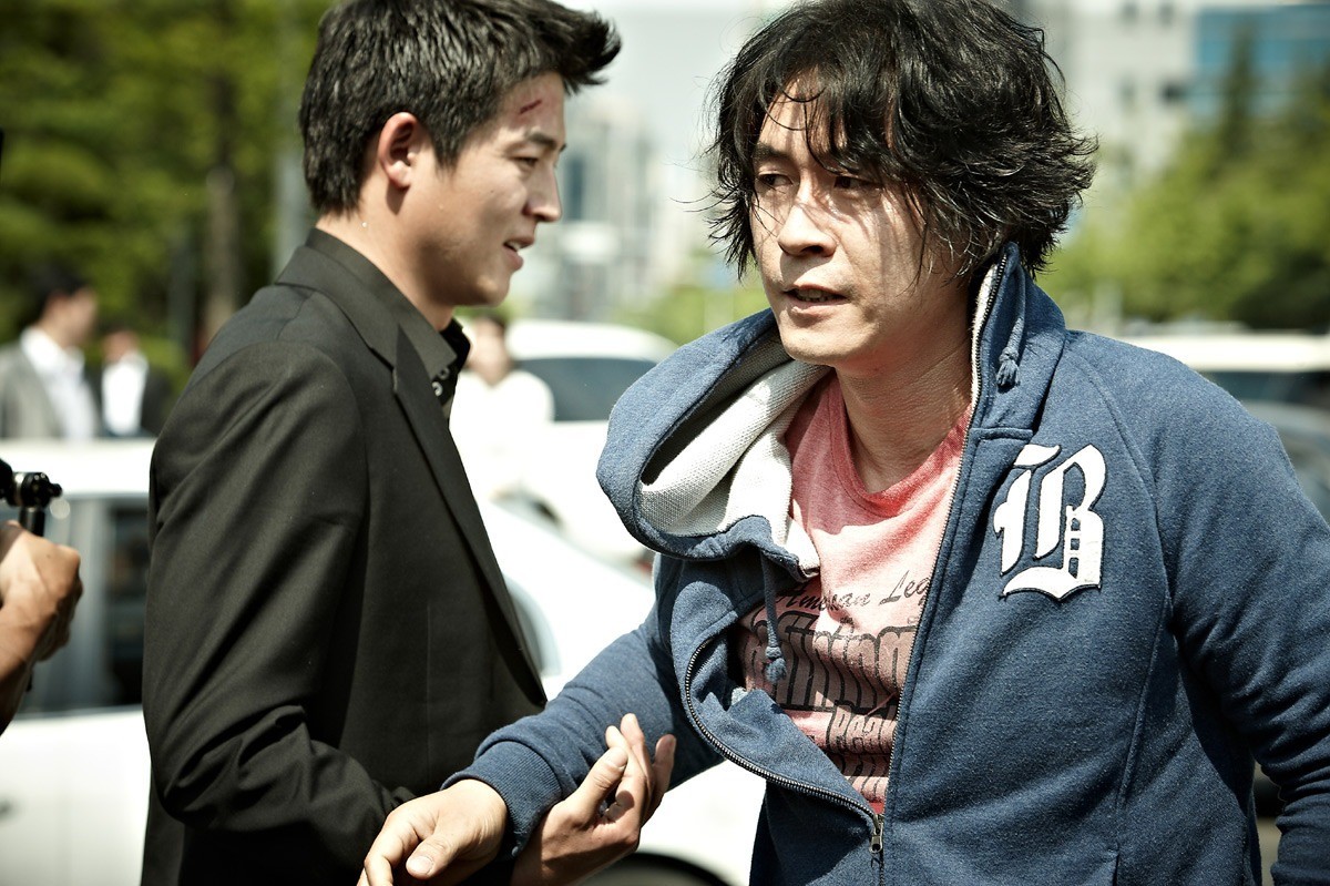 영화 '해결사' 주연 이정진과 설경구 / (주)NEW