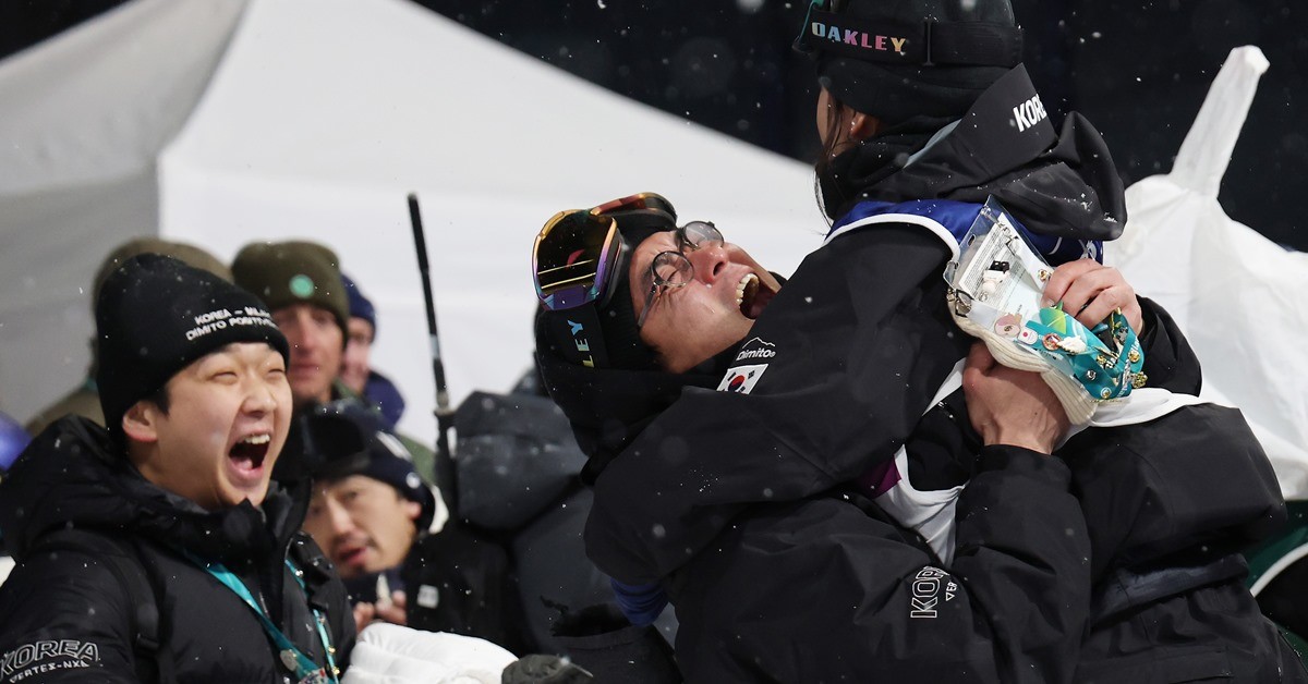 최가온 1등의 순간. 최가온(세화여고)의 극적인 금메달 획득 과정이 2026 밀라노-코르티나 동계올림픽 전반기 최고의 장면 중 하나로 꼽혔다. / 뉴스1
