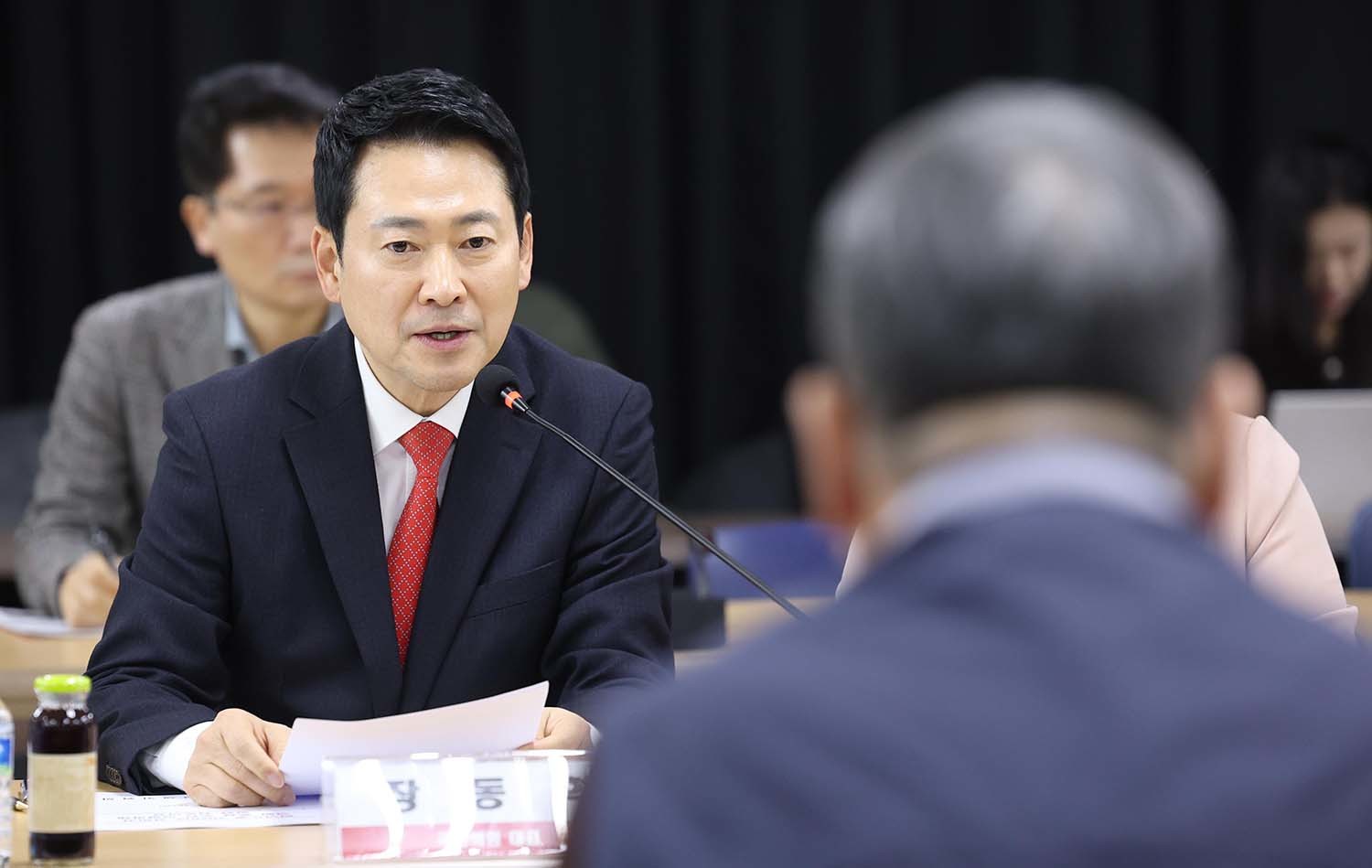 장동혁 국민의힘 대표가 12일 오후 서울 영등포구 한국노총 대회의실에서 열린 '국민의힘-한국노총 정책간담회'에서 모두 발언을 하고 있다. / 뉴스1