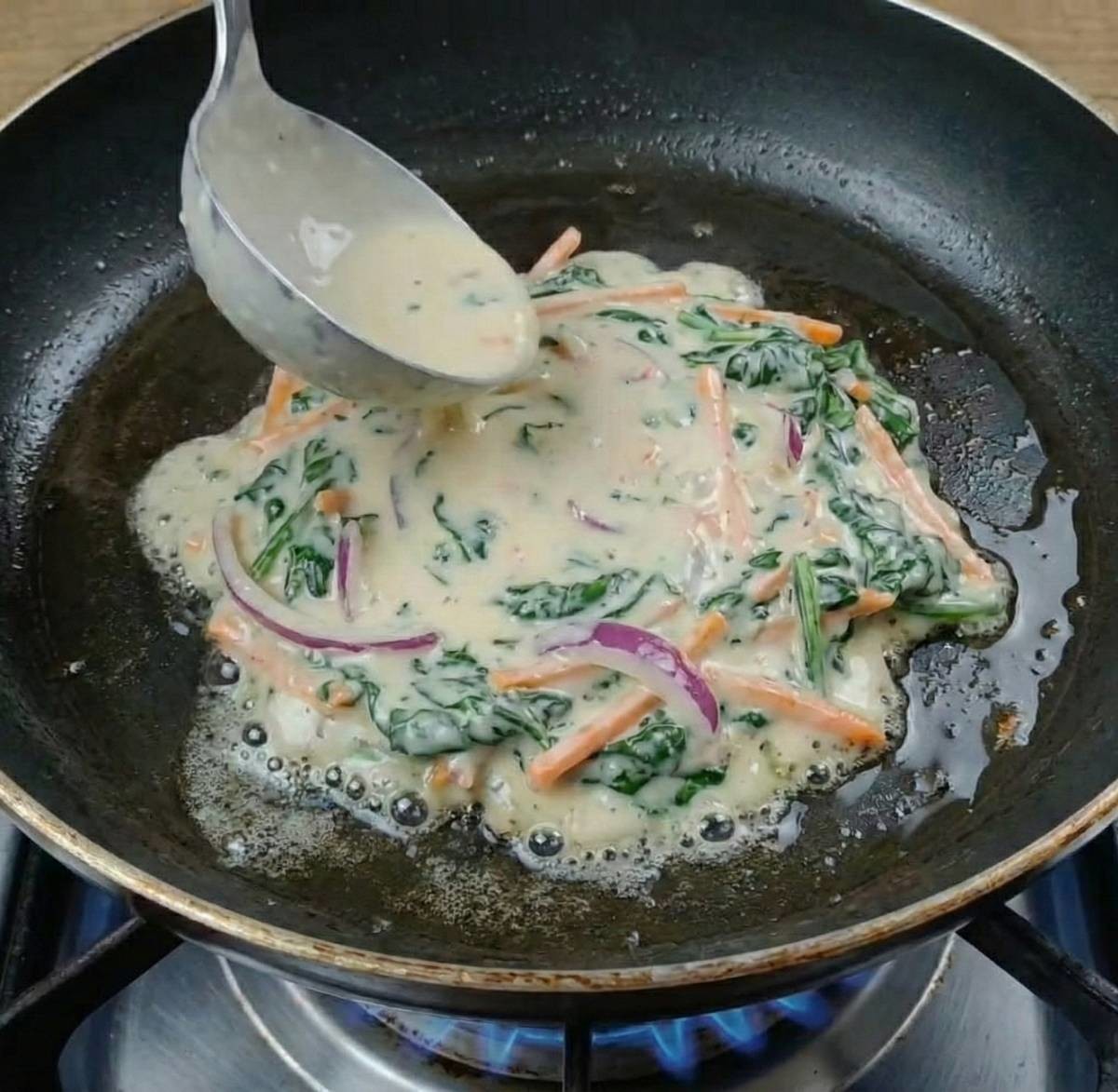 시금치나물로 만드는 시금치전. 기사 내용 토대로 AI툴 활용해 제작한 자료사진.