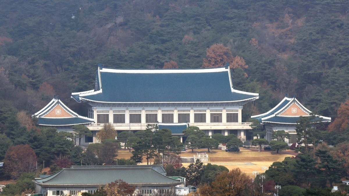 청와대 자료사진. 청와대가 19일 북한 김여정 노동당 부부장의 담화문과 관련해 '접경지역에서 긴장을 고조시키는 행위를 삼가고 평화를 만들어가기 위한 노력을 남북이 함께하기를 바란다'고 밝혔다. / 뉴스1