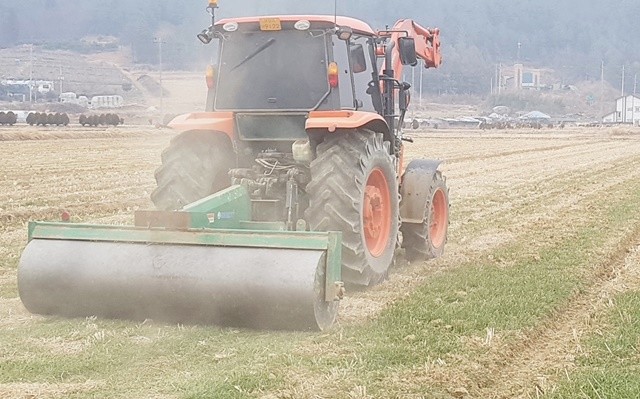 맥류 포장 눌러주기