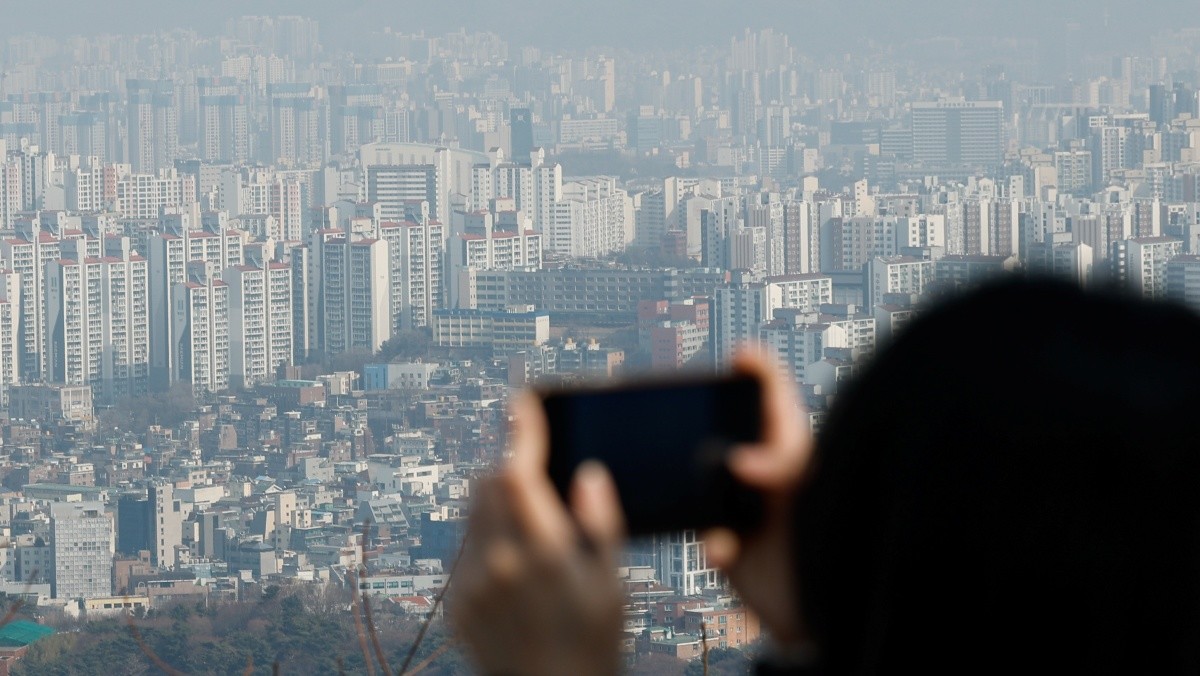 서울 남산에서 바라본 도심 아파트 단지. / 뉴스1