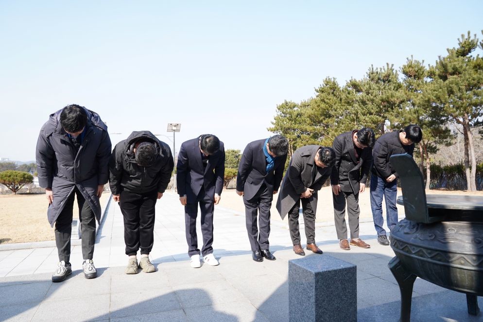 임달희 예비후보, 공주시 웅진동 보훈공원을 방문 / 임달희 공주시장 예비후보 캠프