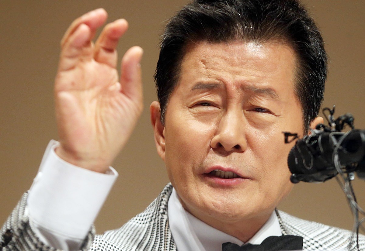 가수 태진아 자료 사진. 태진아가 한국사 강사 출신 전한길 씨가 관여된 콘서트 출연진으로 알려지자 입장을 밝혔다. 태진아 측은 '사실이 아니'라며 법적 대응을 예고했다. 소속사 진아엔터테인먼트는 '태진아는 '3.1절 기념 자유음악회'에 출연하지 않는다'라며 '태진아는 그동안 숱한 정치권의 러브콜에 단 한 번도 응하지 않았고 앞으로도 정치적인 행사에는 출연할 의사가 전혀 없다'라고 강조했다. / 연합뉴스