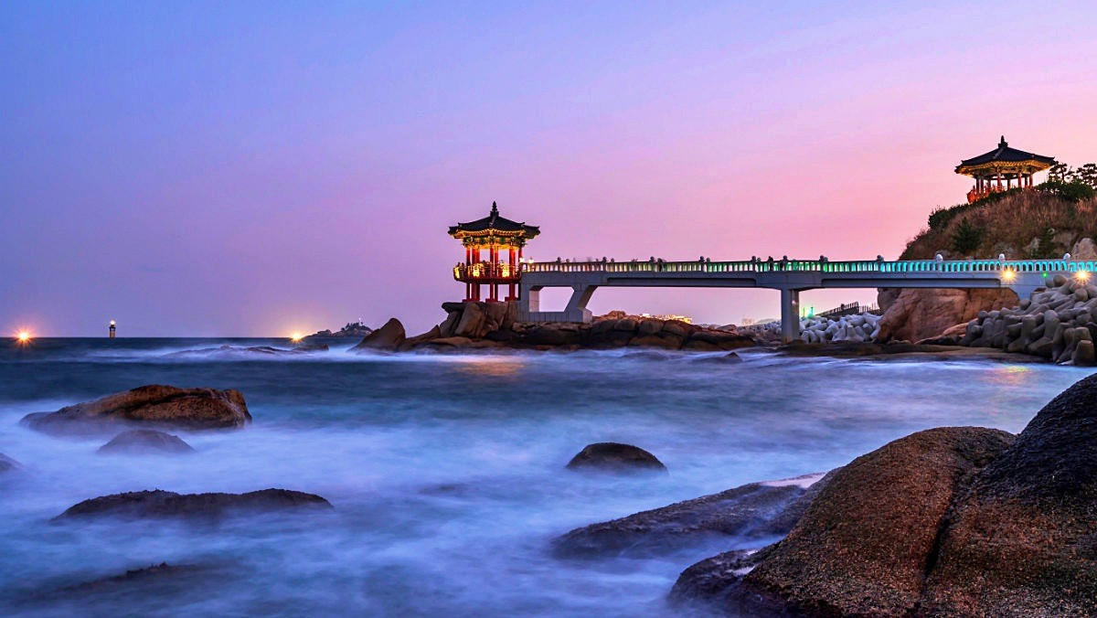 속초 영금정 / Teerachat paibung-Shutterstock.com