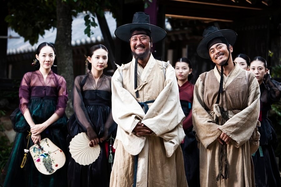 영화 '관상'에 출연한 배우 송강호와 조정석 / ㈜쇼박스