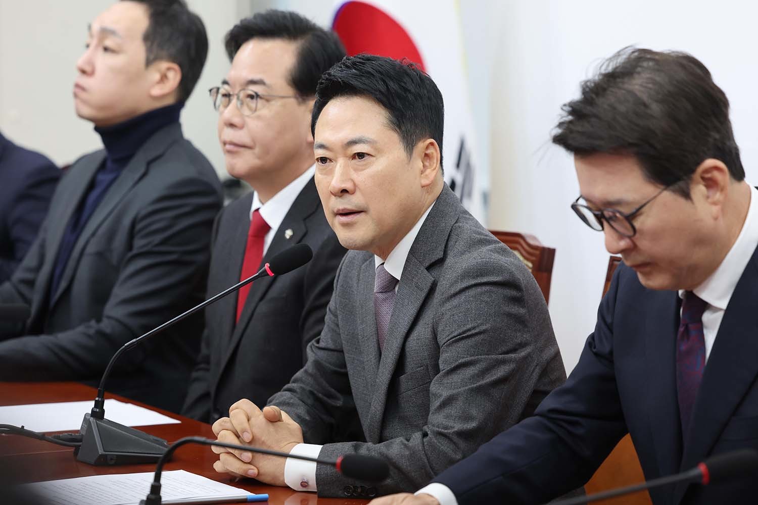 장동혁 국민의힘 대표가 23일 서울 여의도 국회에서 열린 최고위원회의에서 발언하고 있다. / 뉴스1