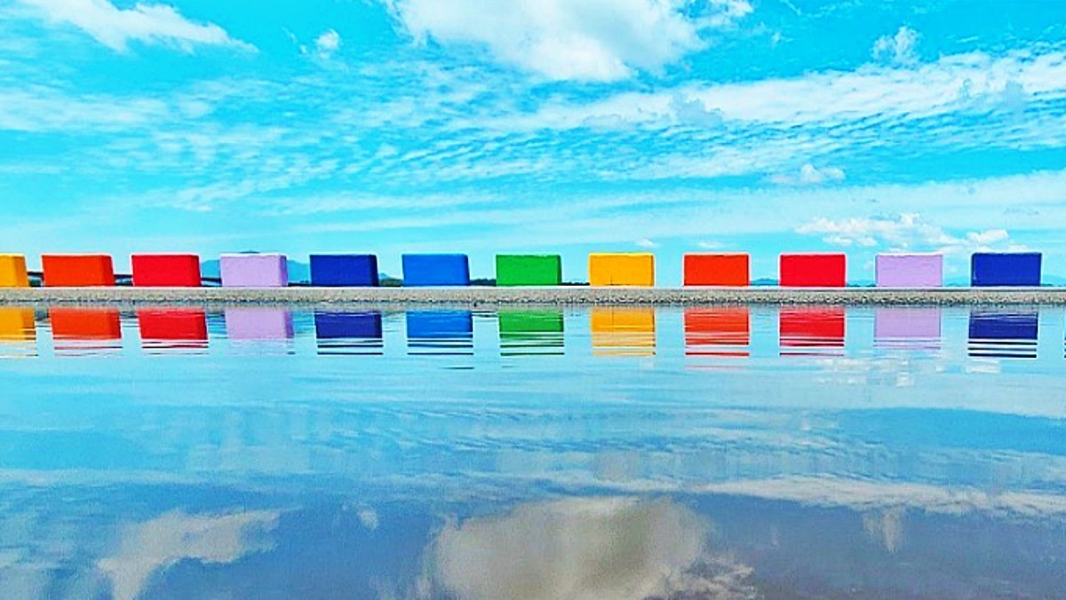 무지갯빛 해안도로 / 사천시 공식 페이스북