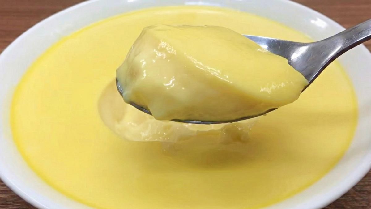 호텔식 푸딩 같은 계란찜, 뚝딱 완성. 기사 내용 토대로 AI툴 활용해 제작한 자료사진.