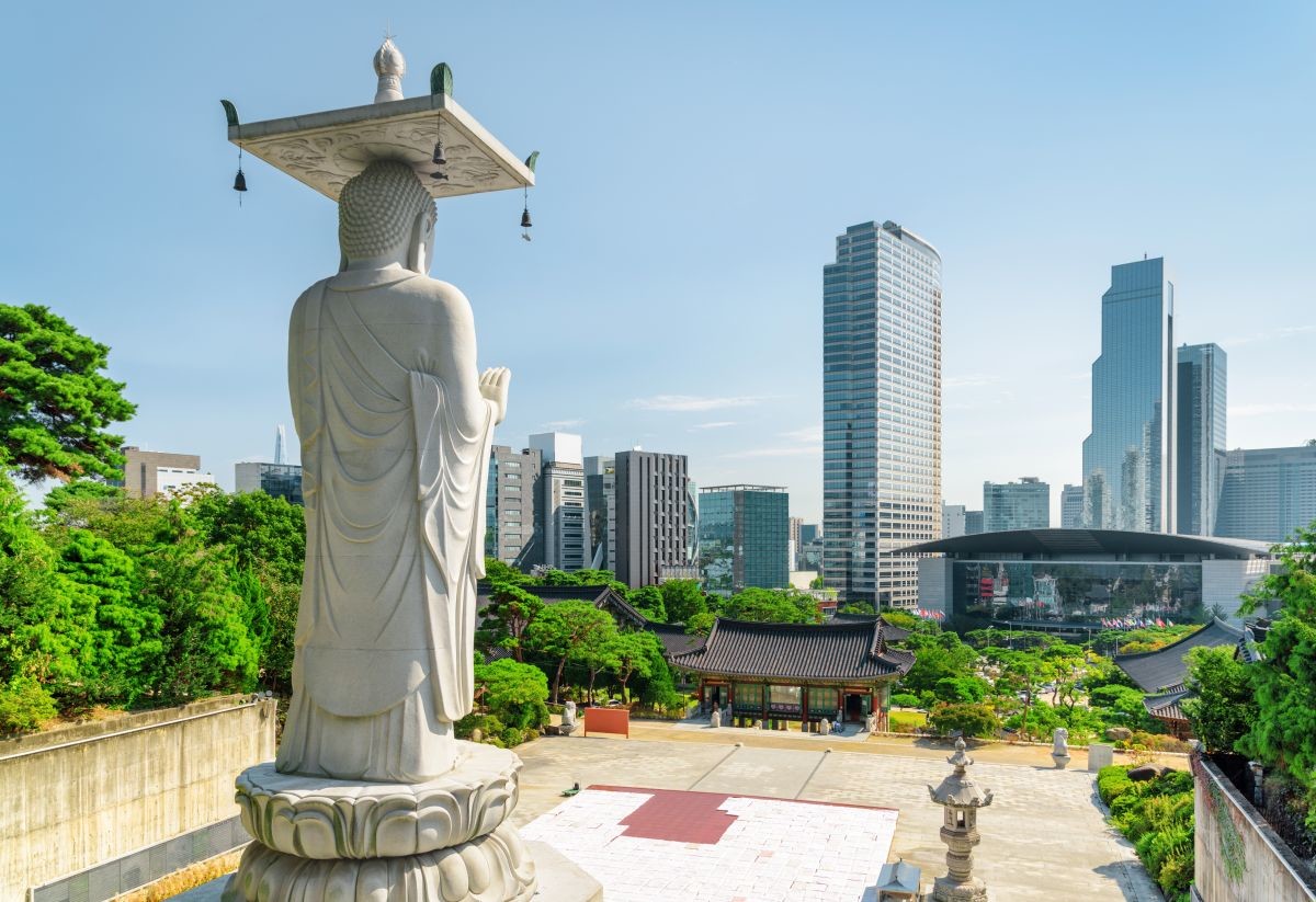 서울 강남구 봉은사 / Efired-Shutterstock.com