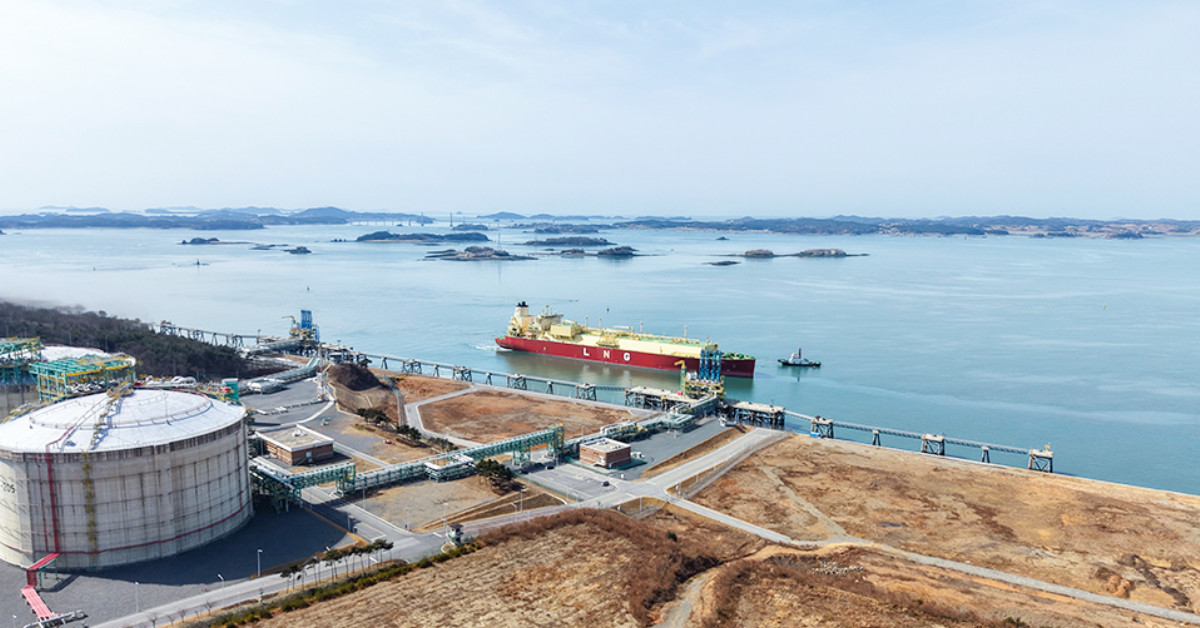 SK이노베이션 E&S가 호주 바로사(Barossa) 가스전에서 직접 생산한 액화천연가스(LNG)가 보령 LNG 터미널에 첫 입항하였다. / SK이노베이션