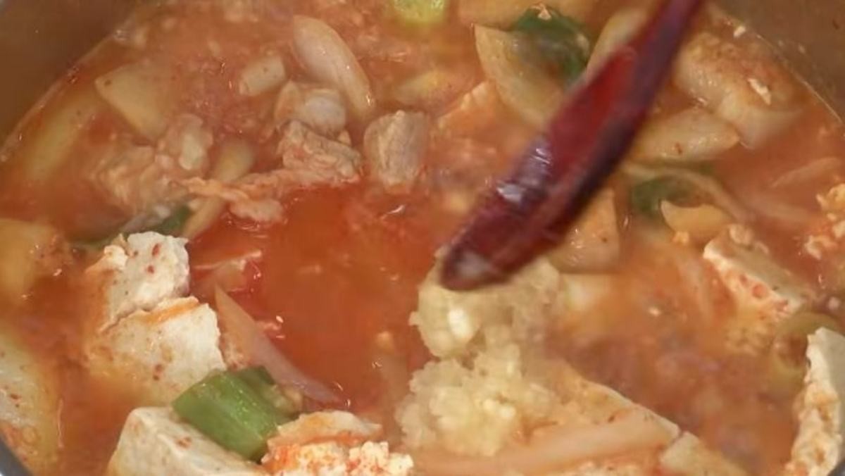 다진마늘도 추가하기. / MBN '알토란'