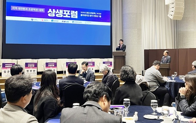 김춘성 조선대 총장이 인사말을 전하고 있다.