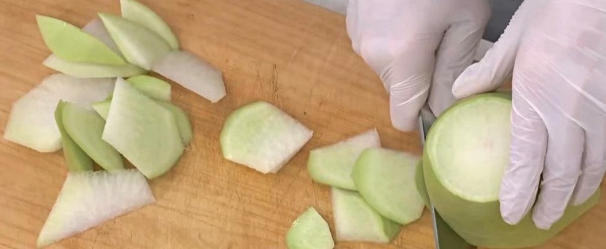 무 썰기. / MBN '알토란'