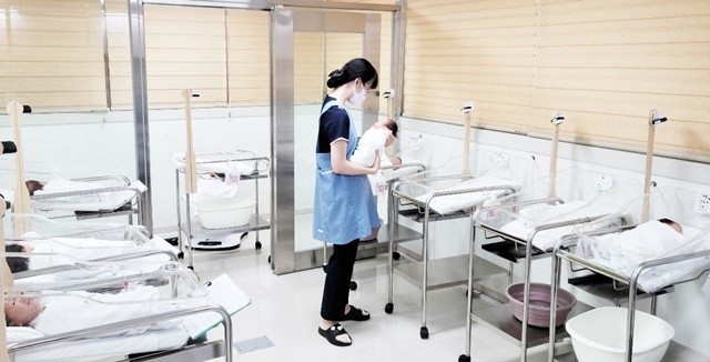 산후조리원 신생아실