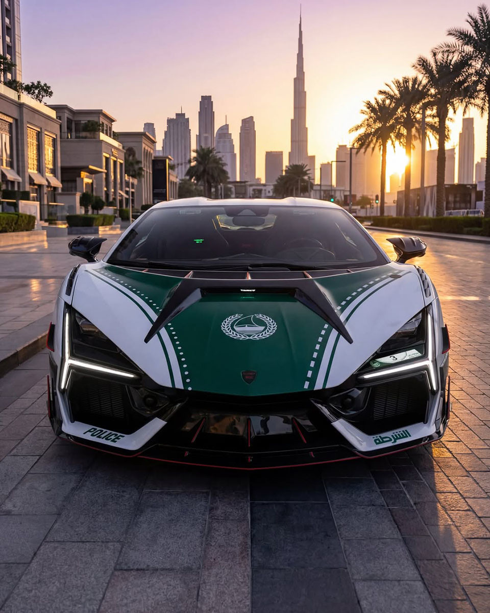 만소리 람보르기니 레부엘토 두바이 순찰차. / 만소리